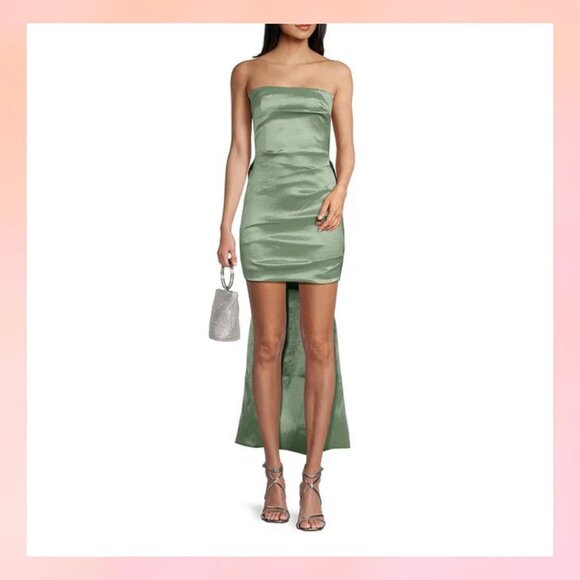 Dresses & Skirts - Elegant Strapless Green Mini Dress with Oversized Bow